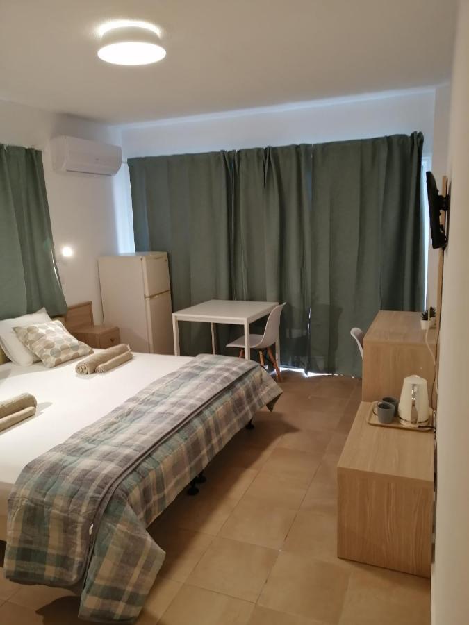 Hotel de apartamente Tikay Studio Apts *